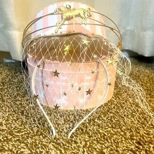 DISNEY KING ARTHUR
CARROUSEL CROWN